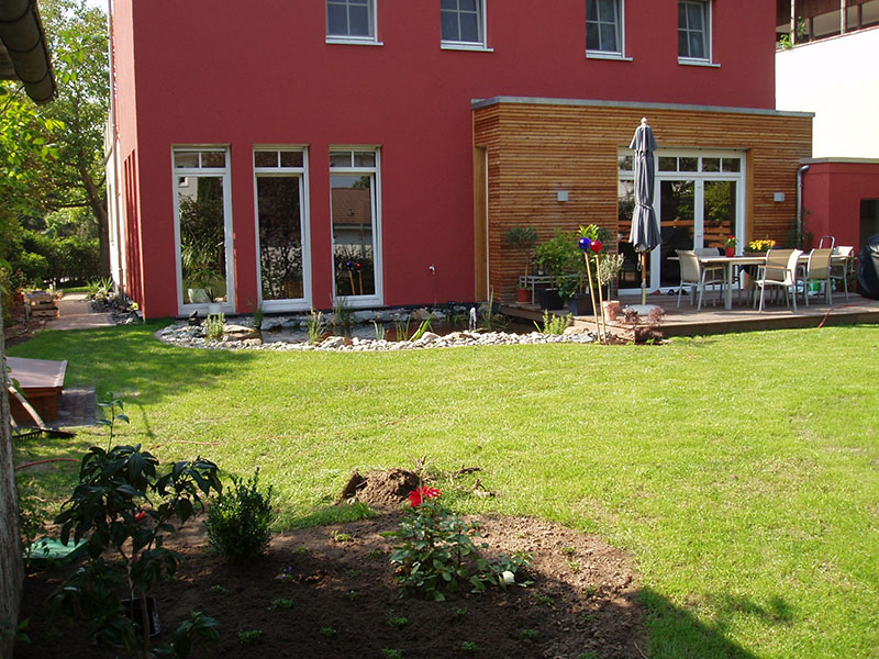 Gartenbau mit Teichanlage-und Terassenbau Huebner